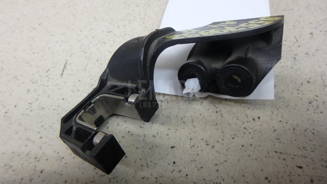 Кронштейн фар правый