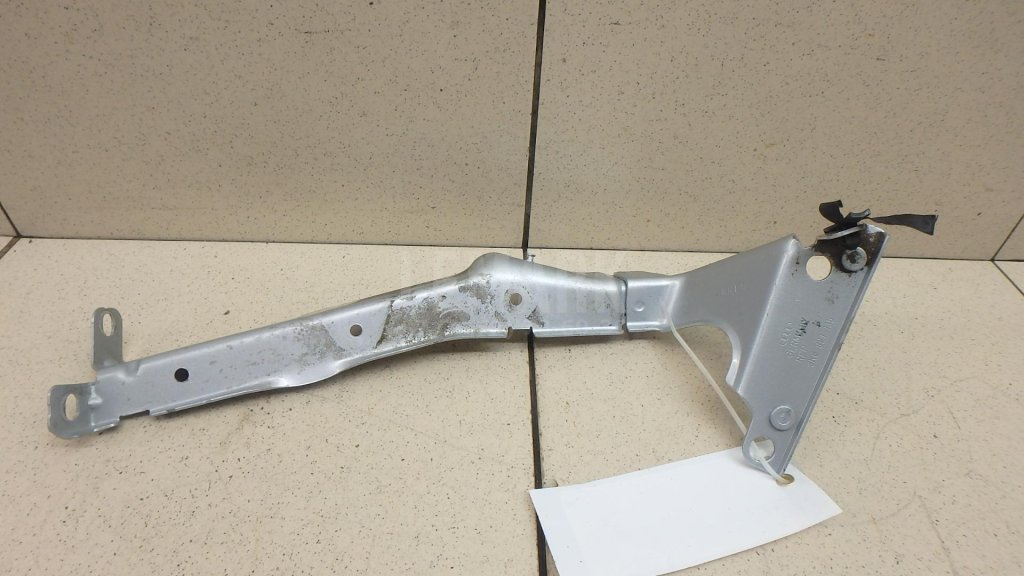 Кронштейн крепления крыла