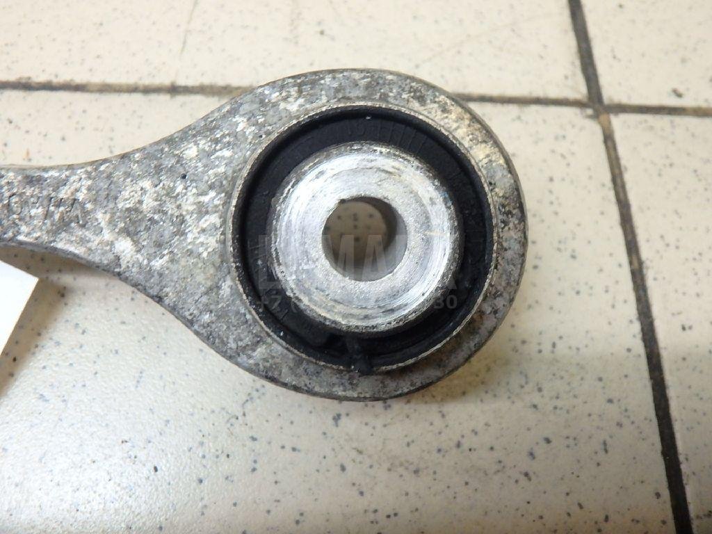 Стойка переднего стабилизатора