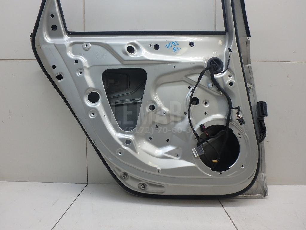 Дверь задняя левая