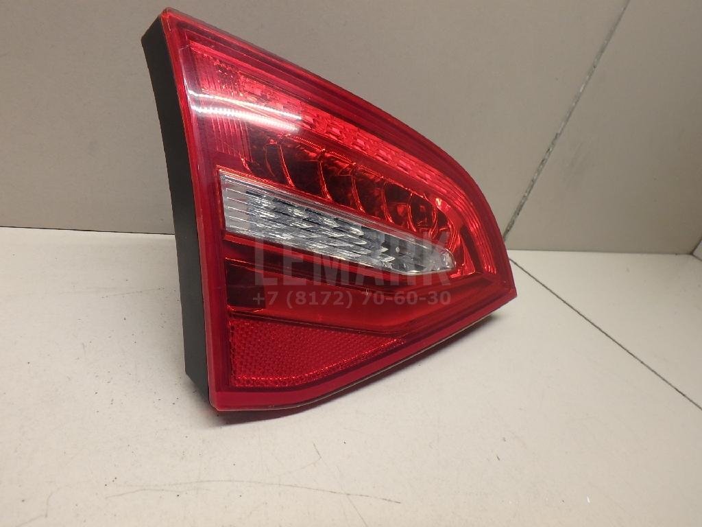 Фонарь задний внутренний левый