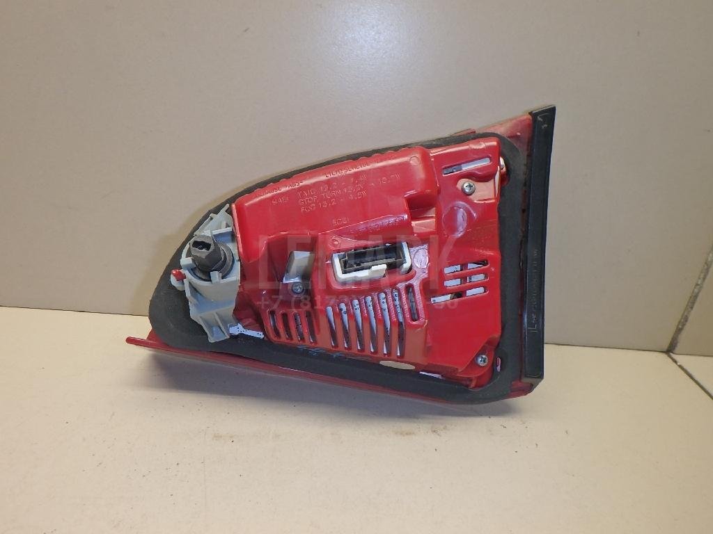 Фонарь задний внутренний левый