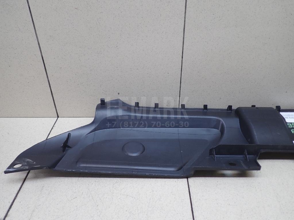 Кожух замка капота