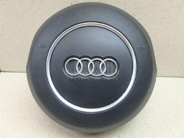 Подушка безопасности в рулевое колесо