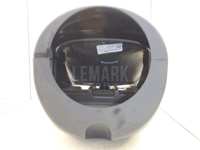 Кожух рулевой колонки