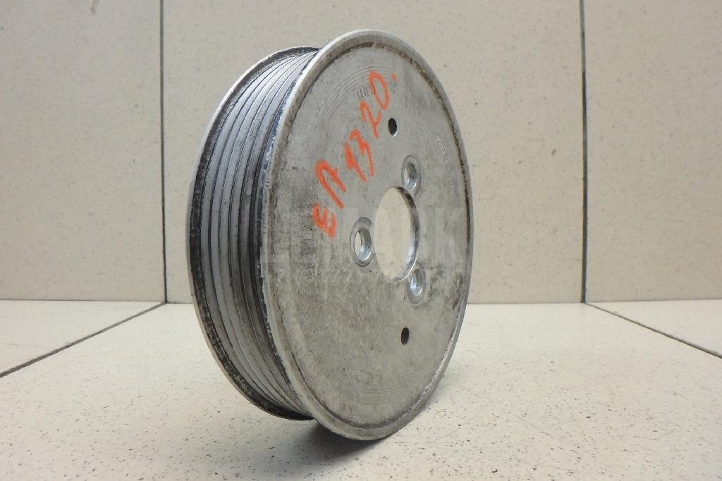Шкив водяного насоса (помпы)