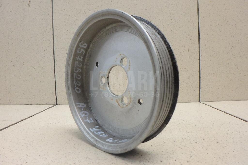 Шкив водяного насоса (помпы)