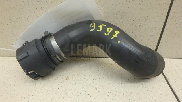 Патрубок радиатора