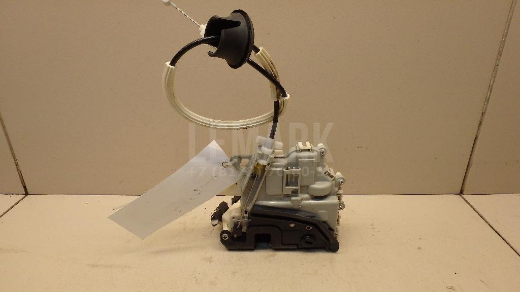 Замок двери задней правой