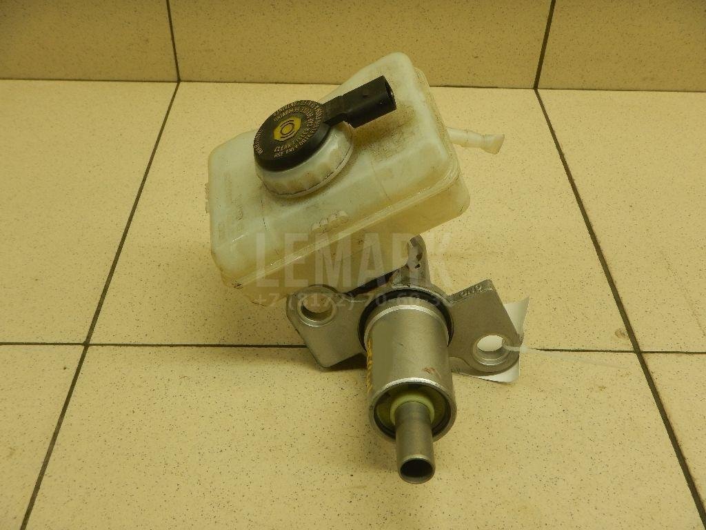 Цилиндр тормозной главный