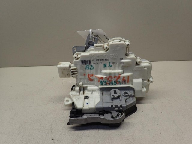 Замок двери задней левой