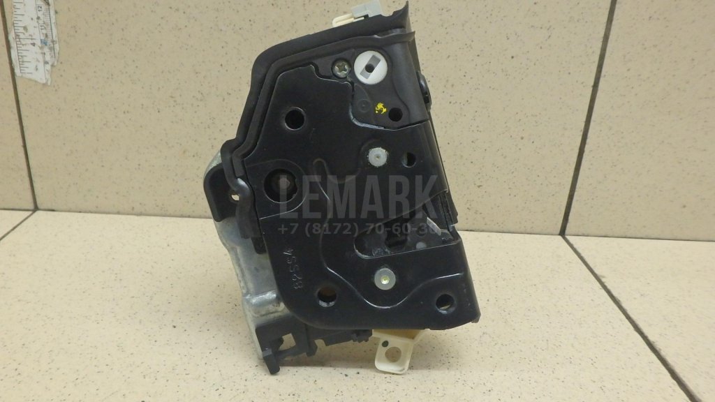 Замок двери задней левой