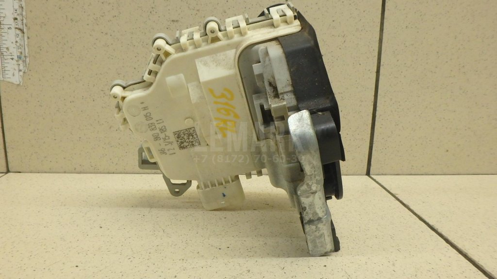 Замок двери задней левой