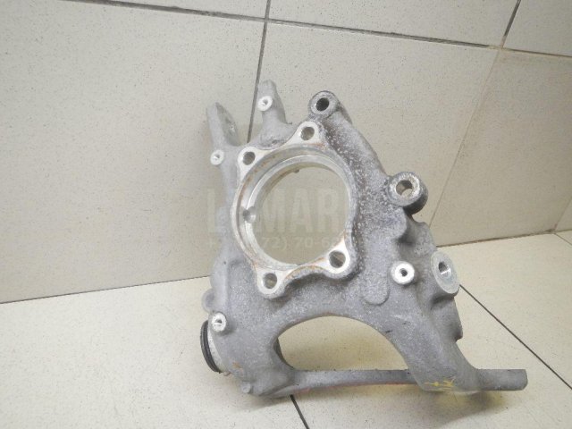 Кулак поворотный задний правый