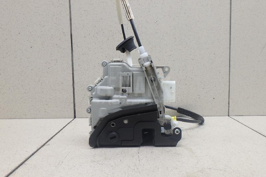 Замок двери задней левой