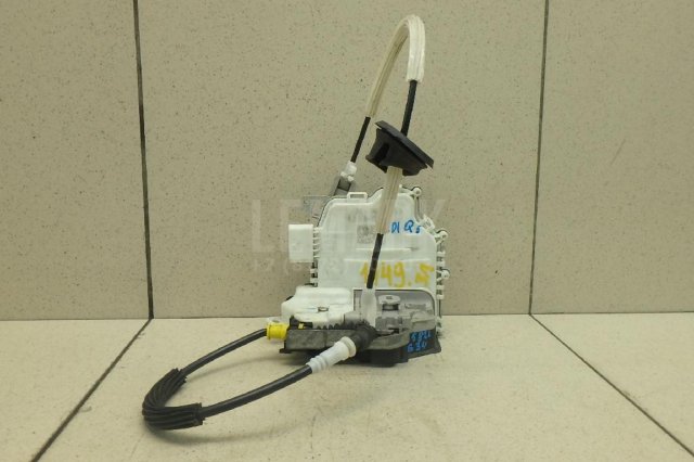 Замок двери задней левой