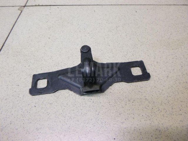 Ответная часть замка багажника