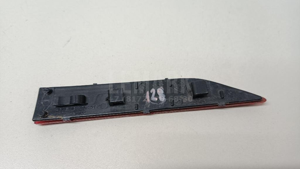 Отражатель в бампер задний правый