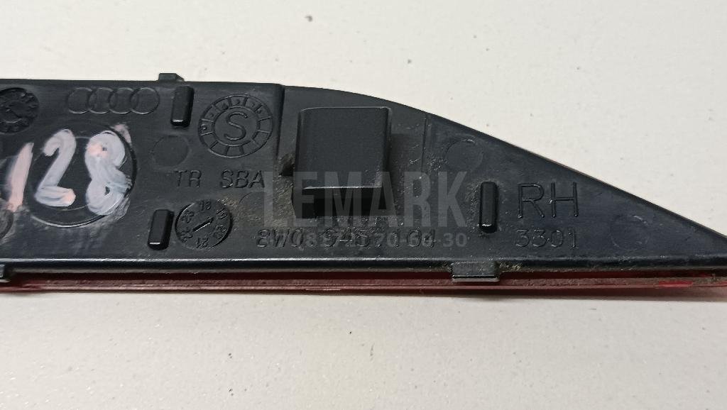 Отражатель в бампер задний правый