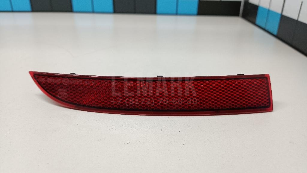 Отражатель в бампер задний правый