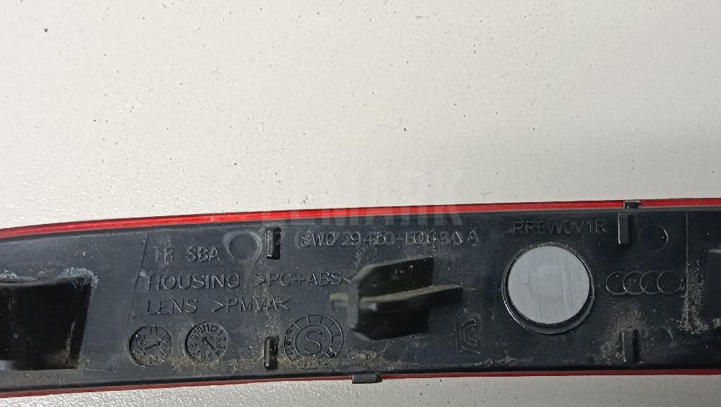 Отражатель в бампер задний правый