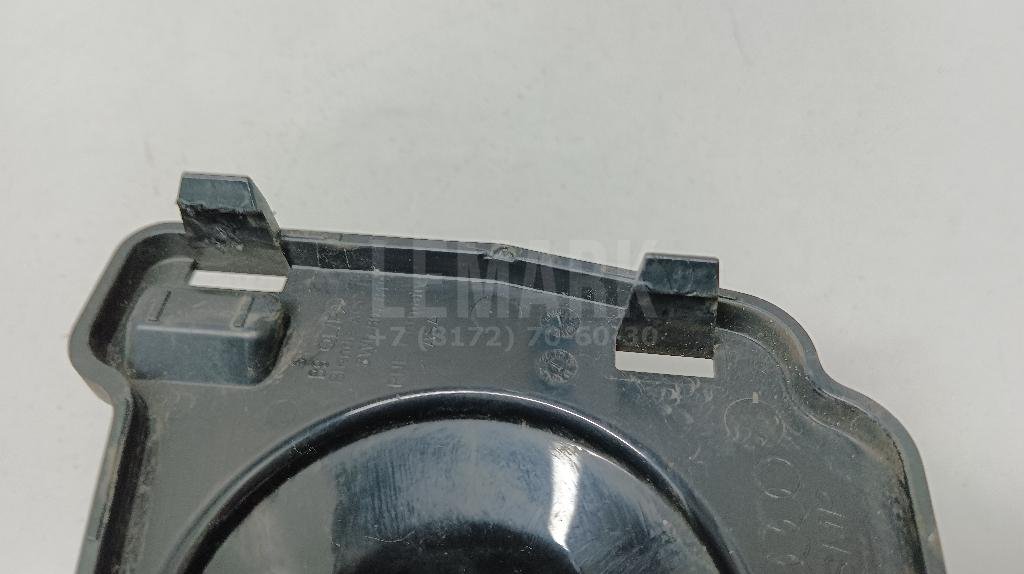 Заглушка бампера левая