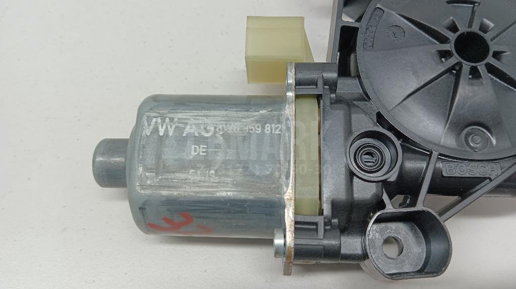 Моторчик стеклоподъемника