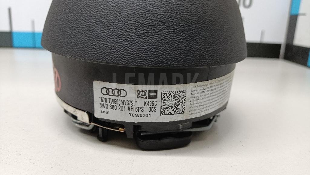 Подушка безопасности в рулевое колесо