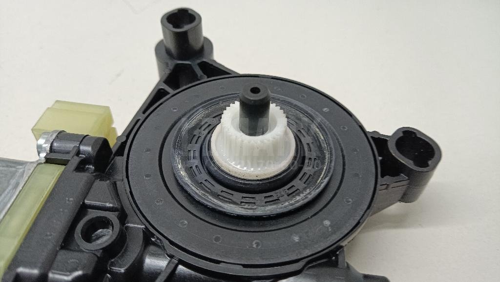 Моторчик стеклоподъемника