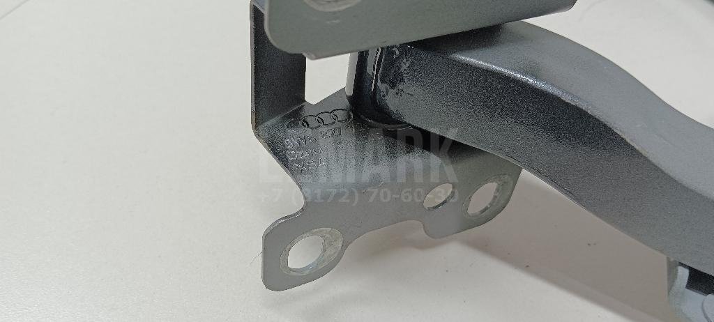 Петля крышки багажника