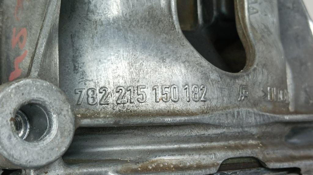 Опора двигателя левая