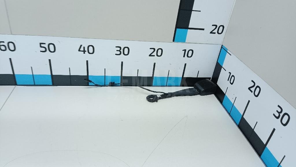 Ответная часть ремня безопасности