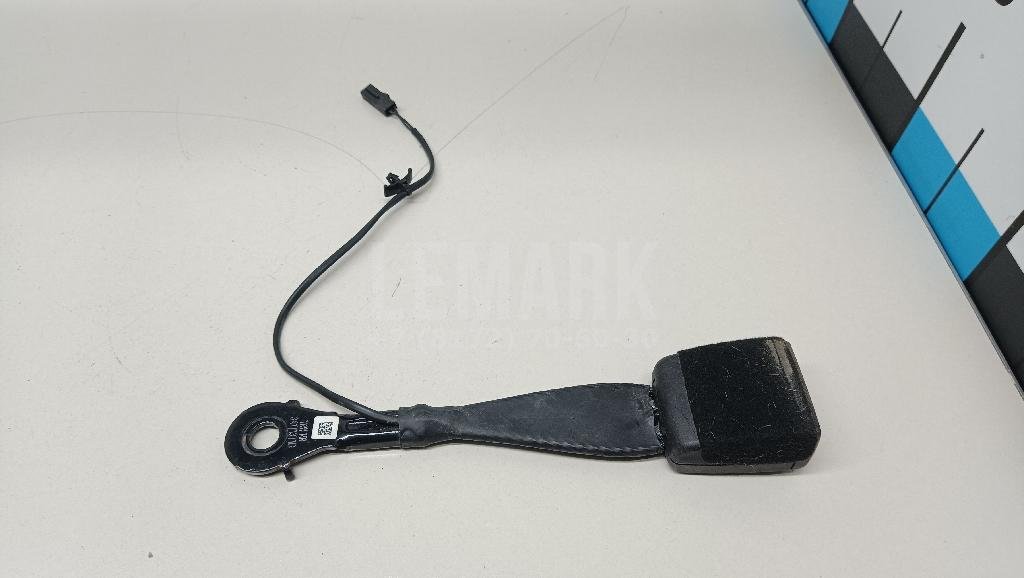 Ответная часть ремня безопасности