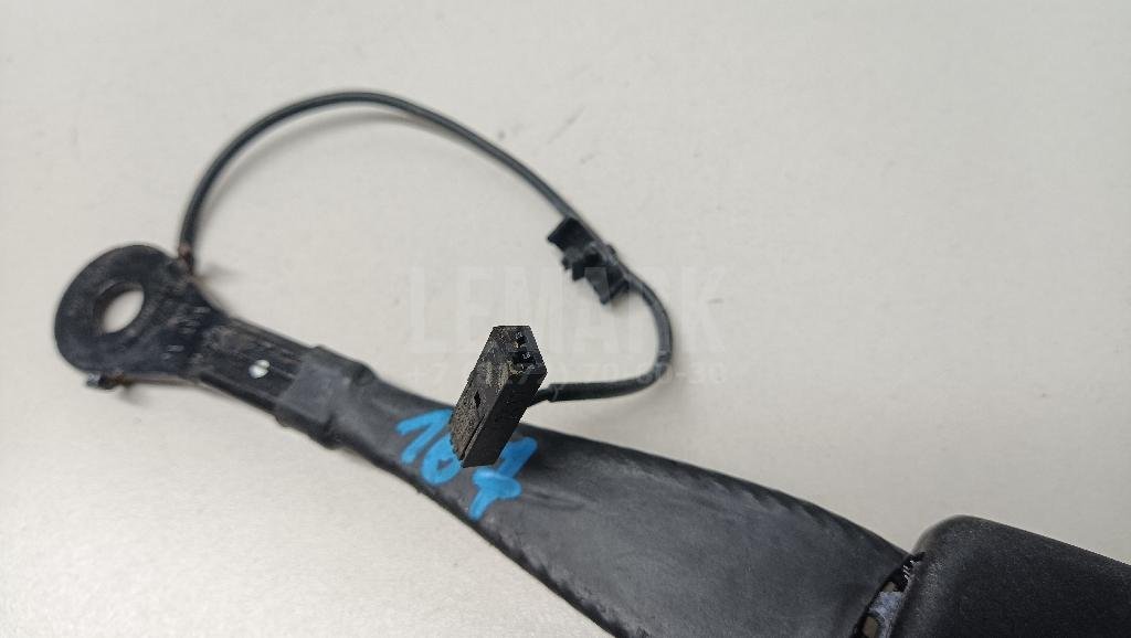 Ответная часть ремня безопасности