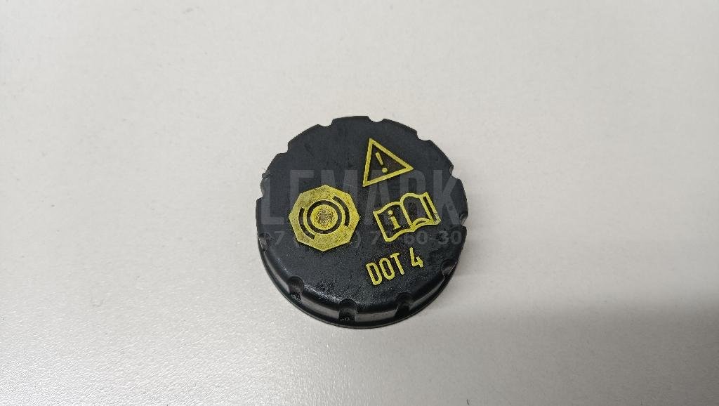 Крышка бачка тормозной жидкости
