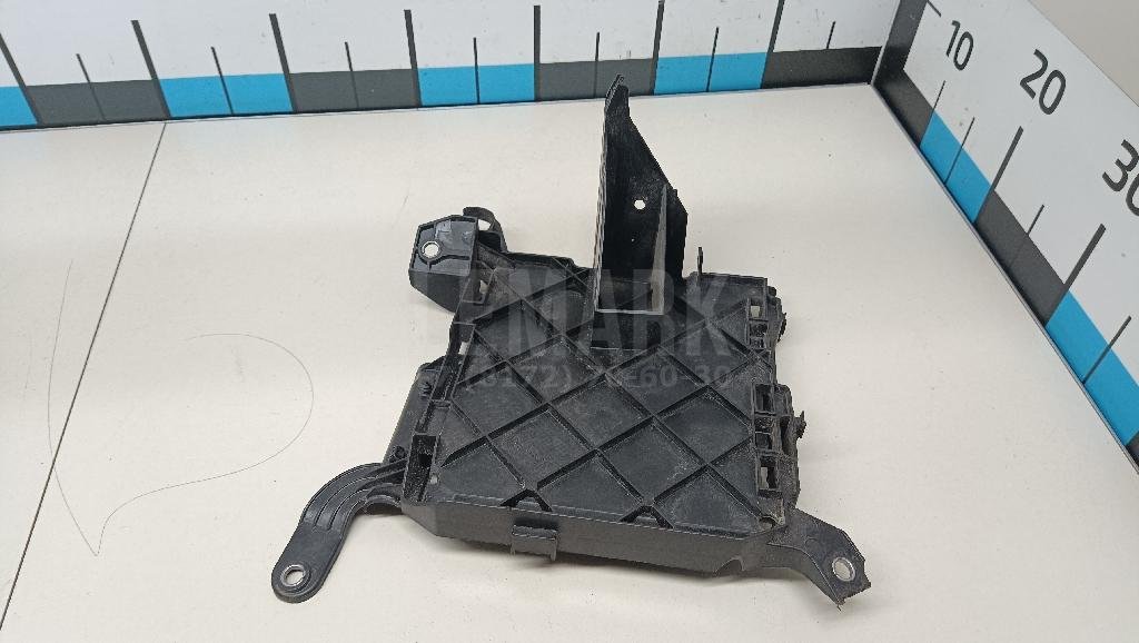 Кронштейн блока управления двигателем