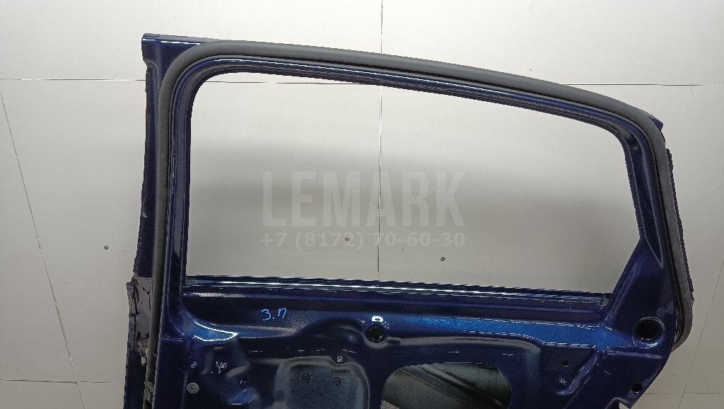 Дверь задняя правая