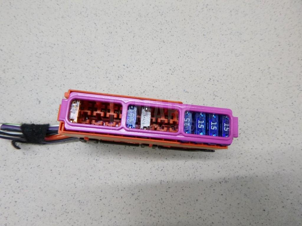 Блок предохранителей