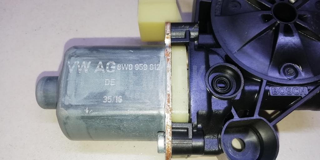 Моторчик стеклоподъемника