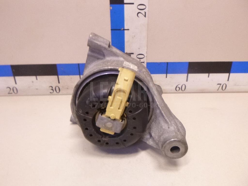 Опора двигателя правая