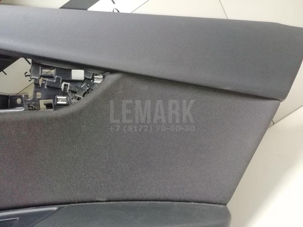 Обшивка двери задней правой