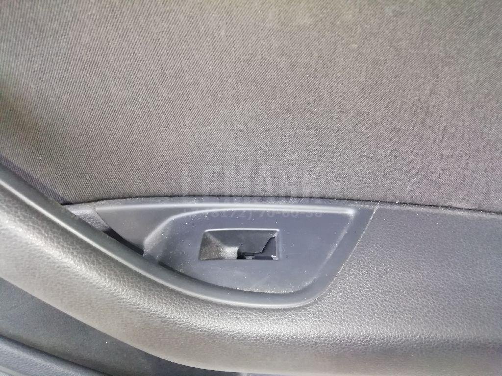 Обшивка двери задней правой