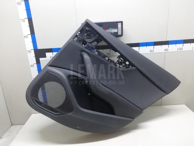 Обшивка двери задней правой