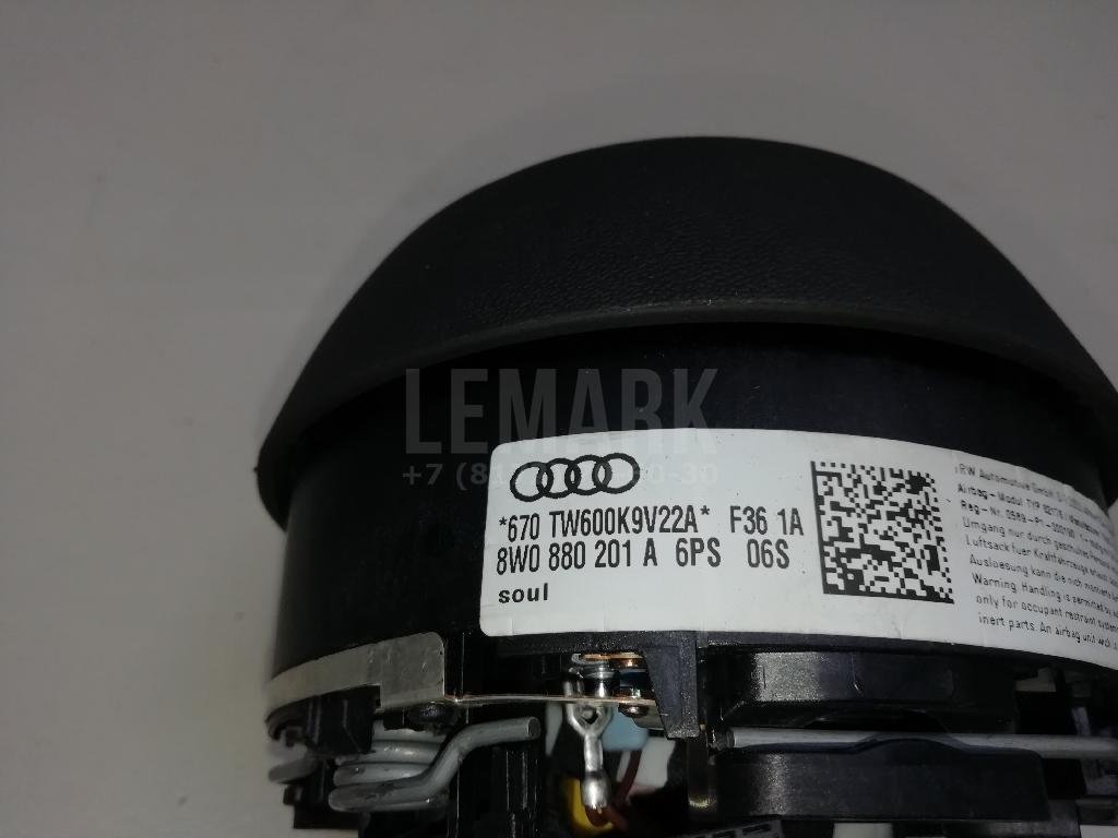 Подушка безопасности в рулевое колесо