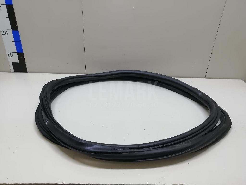 Уплотнитель двери для  Audi 80/90 [B3] 1986-1991