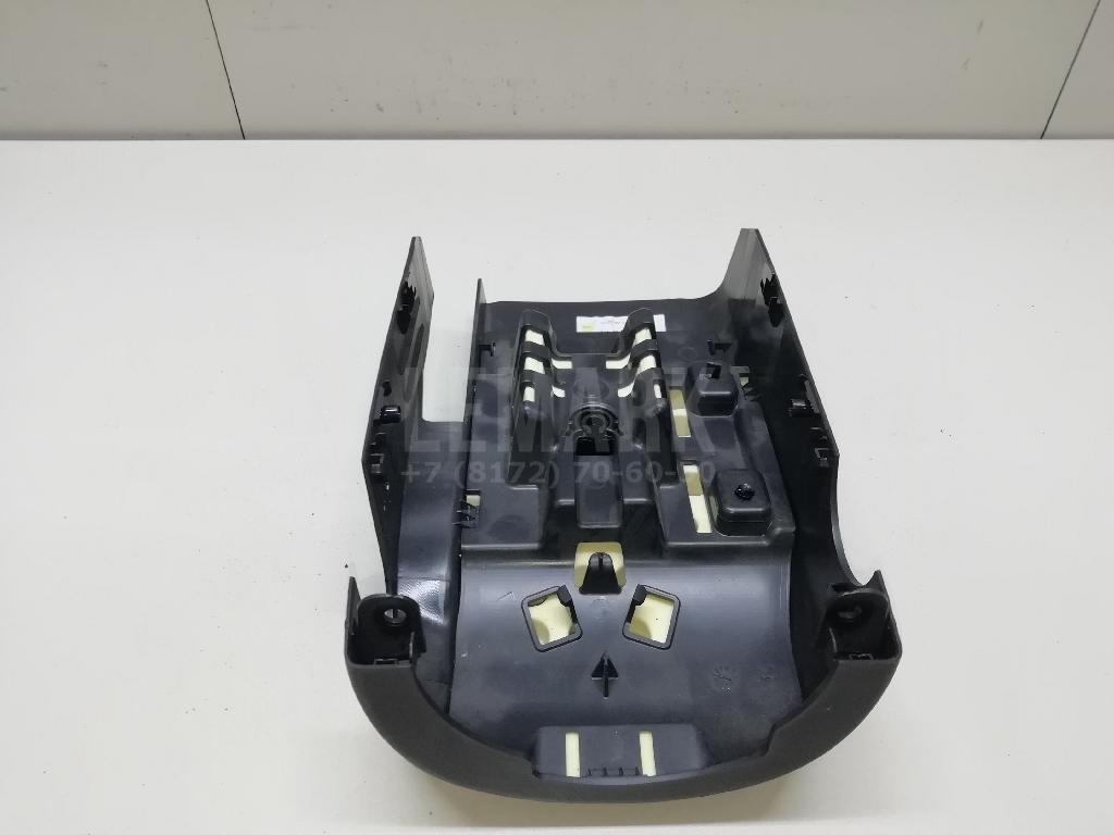 Кожух рулевой колонки нижний