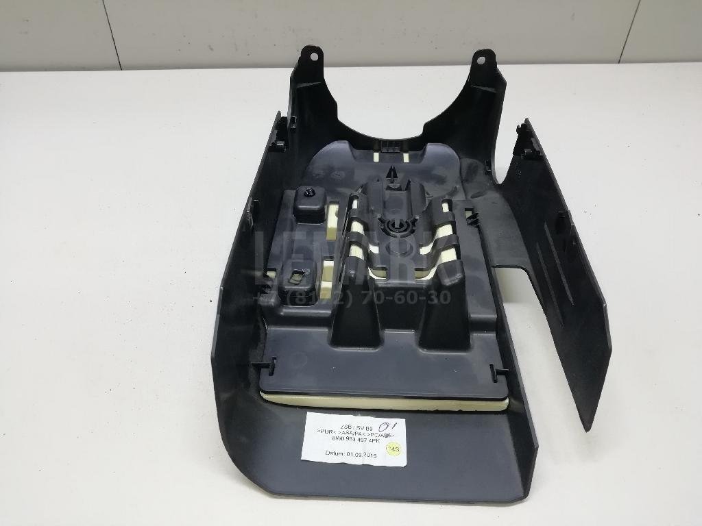 Кожух рулевой колонки нижний