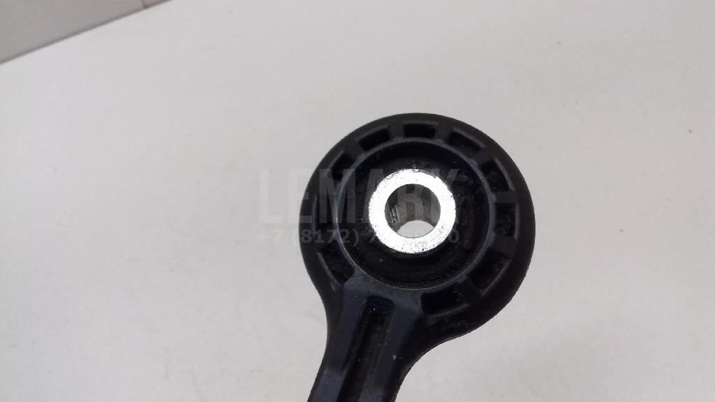 Стойка переднего стабилизатора