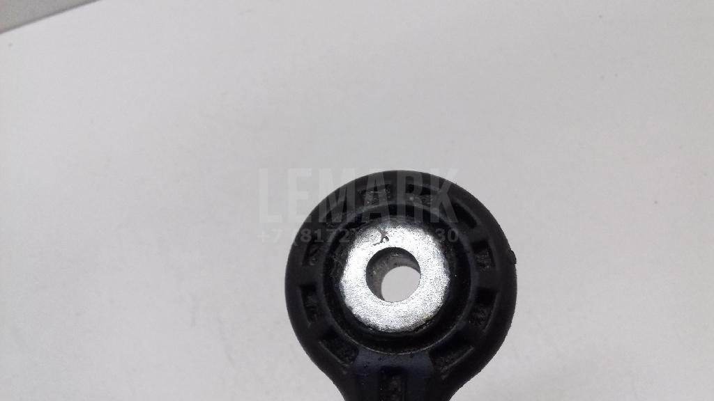 Стойка переднего стабилизатора