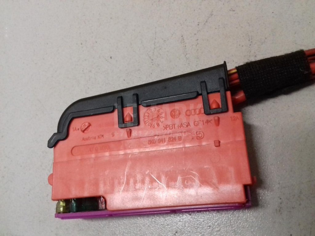 Блок предохранителей